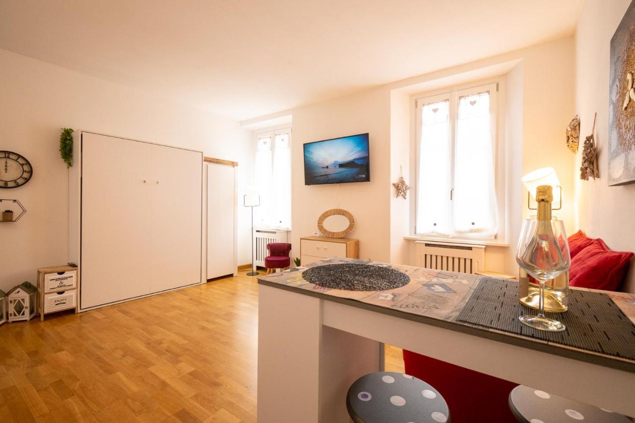 Portatorre Suite, A Charming Apartment In The Heart Of Como, Free Private Parking, Air Conditioning & More! Exteriér fotografie